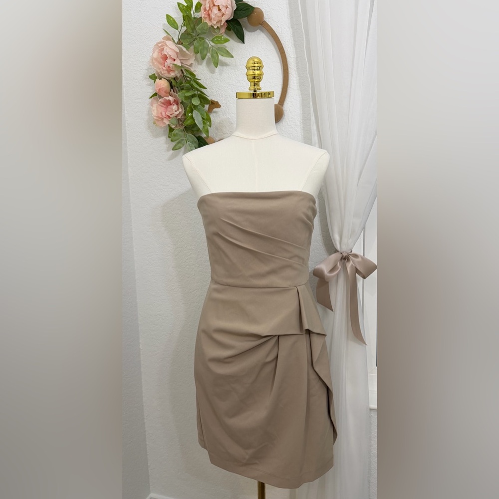 NEW Bcbg Maxazria Sheath Dress With Pockets In Light Tan / Khaki Size 12 -  $228